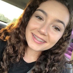 Meet your Posher, Calista